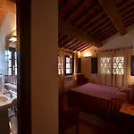 Resort Poggio Cennina
