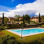 Poggio Cennina 3* Bucine