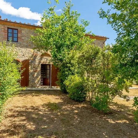 Resort Poggio Cennina